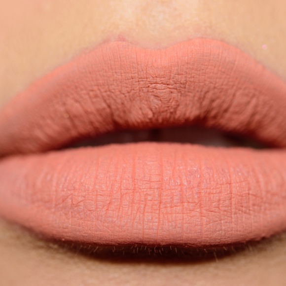 ABH "Peachy" liquid lipstick - Picture 7 of 7
